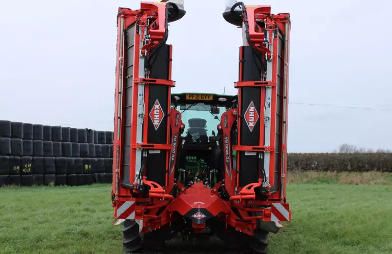 rob-wrenalls-fc9300ra-mowing-conditioner-merger