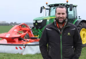 rob-wrennall-fc9300ra-mowing-conditioner