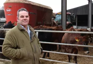 profile-plus-testimonial-redmore-feeder-wagon-mixing