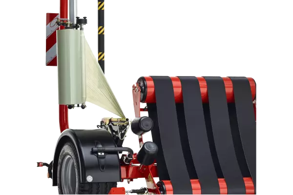 The well-known “scissor-type” cutter hold and cut the film.